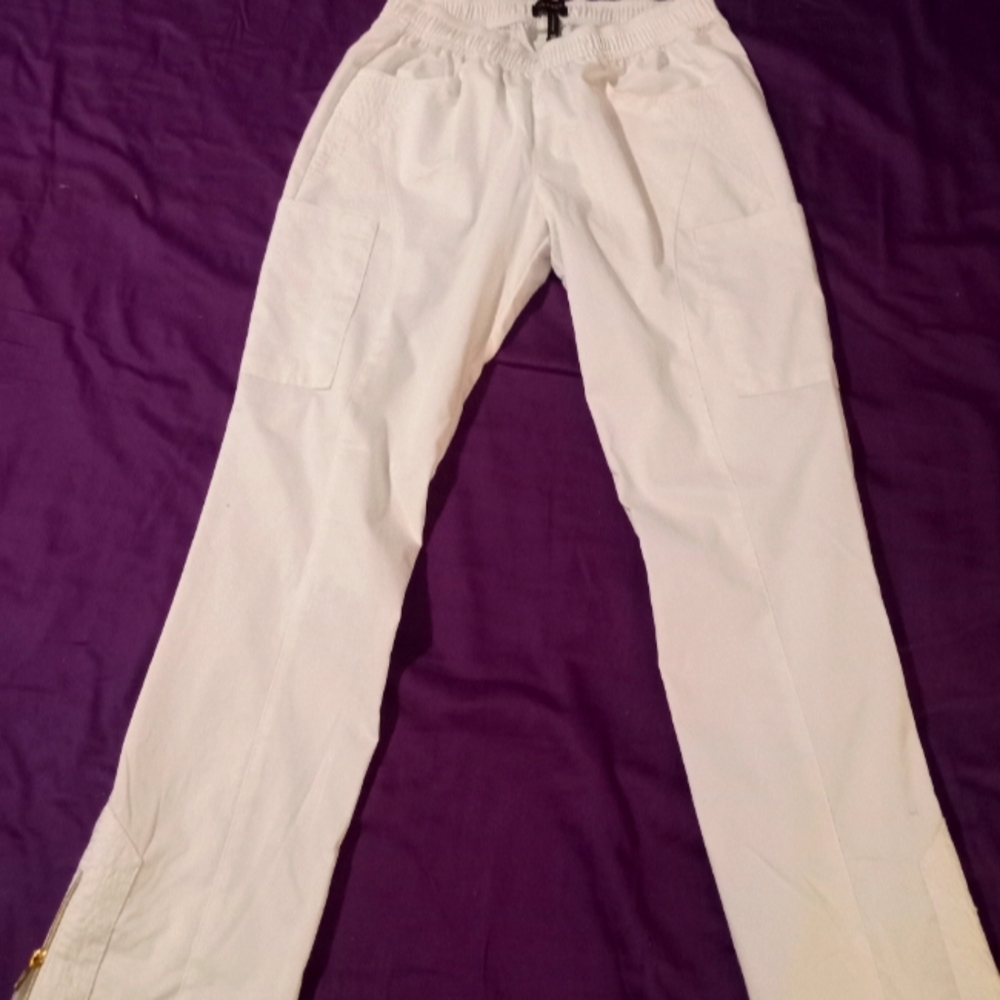 White Jaanuu Scrubs XS